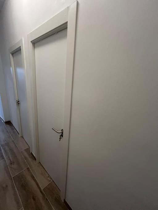 Apartamento Recien Reformado Con 5 Habitaciones Y 3 Banos Madrid Kültér fotó