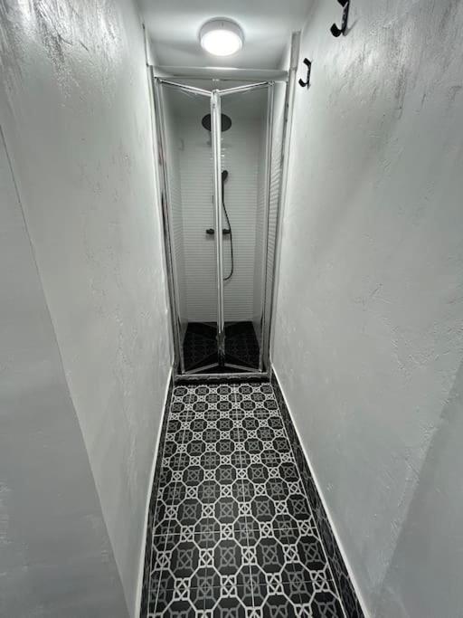 Apartamento Recien Reformado Con 5 Habitaciones Y 3 Banos Madrid Kültér fotó