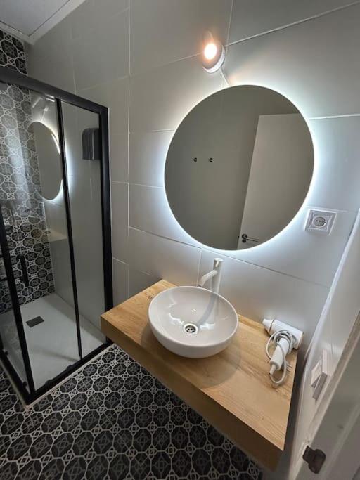 Apartamento Recien Reformado Con 5 Habitaciones Y 3 Banos Madrid Kültér fotó